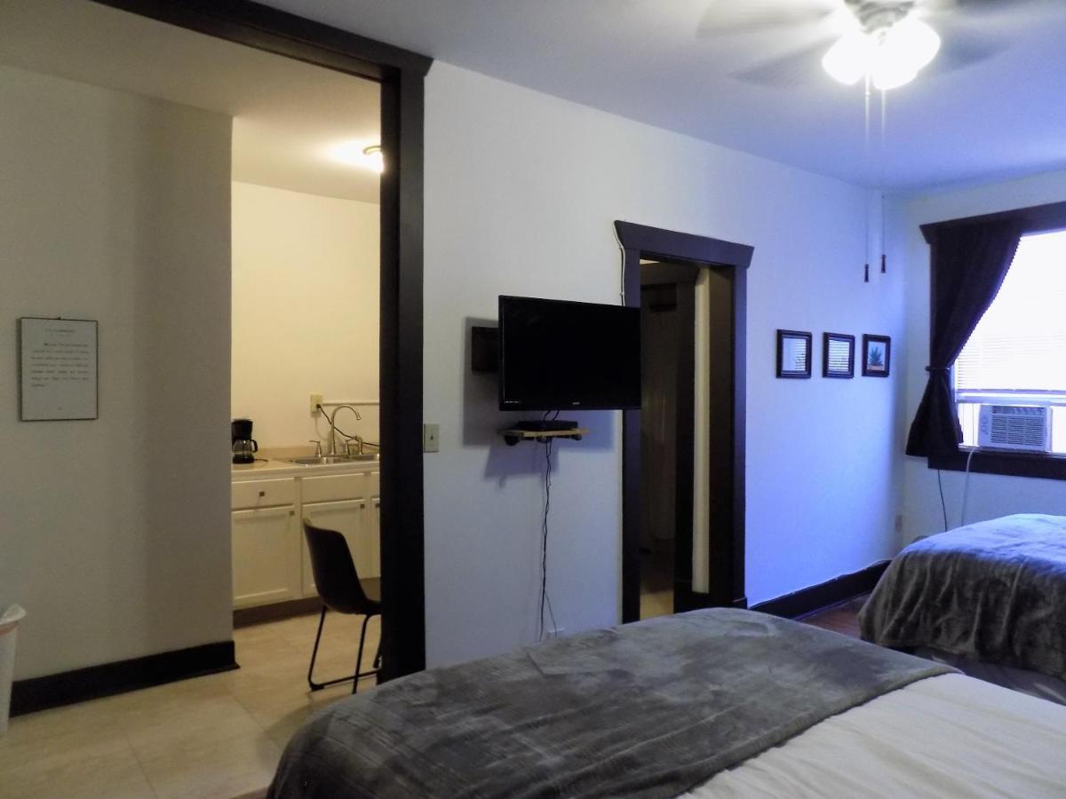 Landmark Inn Fairfield Bagian luar foto