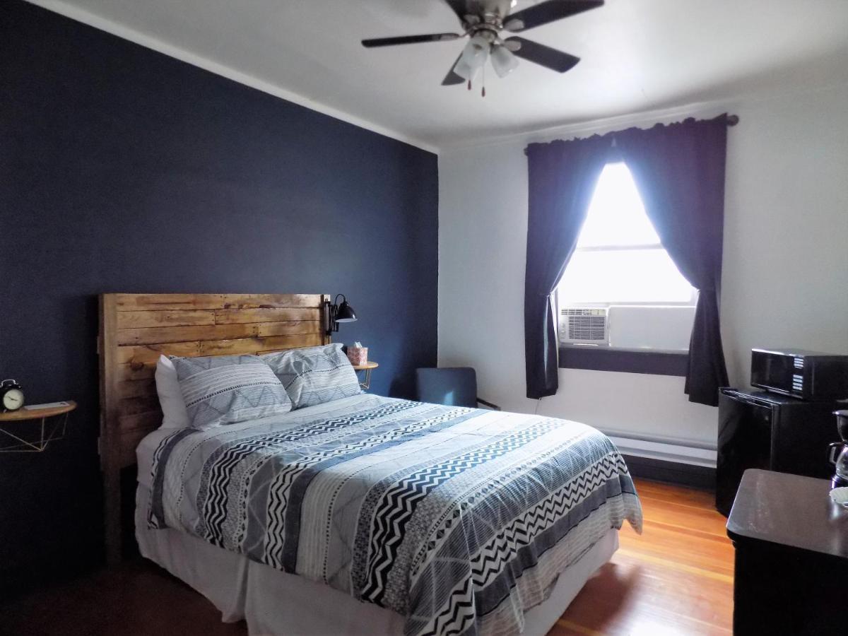 Landmark Inn Fairfield Bagian luar foto