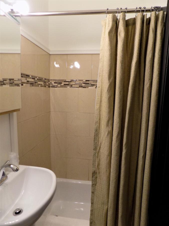 Landmark Inn Fairfield Bagian luar foto